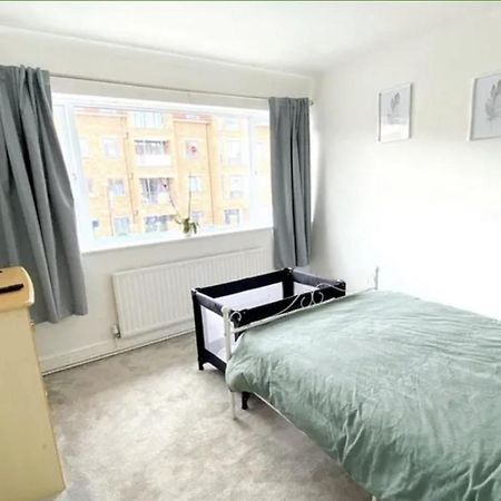 4 Bedroom Property Close To The Harry Potter Studio And Watford Junction Eksteriør billede