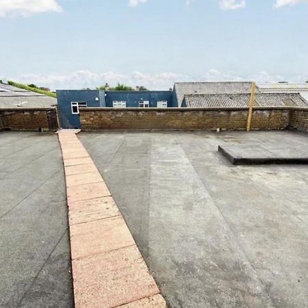 4 Bedroom Property Close To The Harry Potter Studio And Watford Junction Eksteriør billede